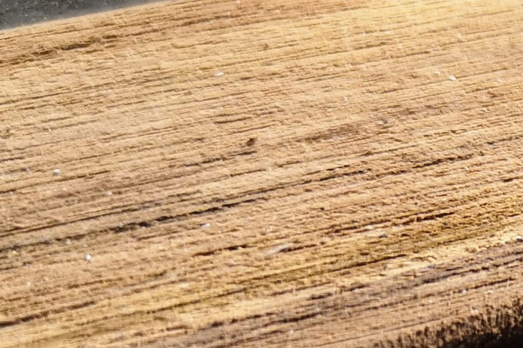 Consistent wood grain effect